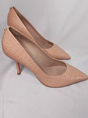 Carvela Women's Pale Pink Pump Size 6